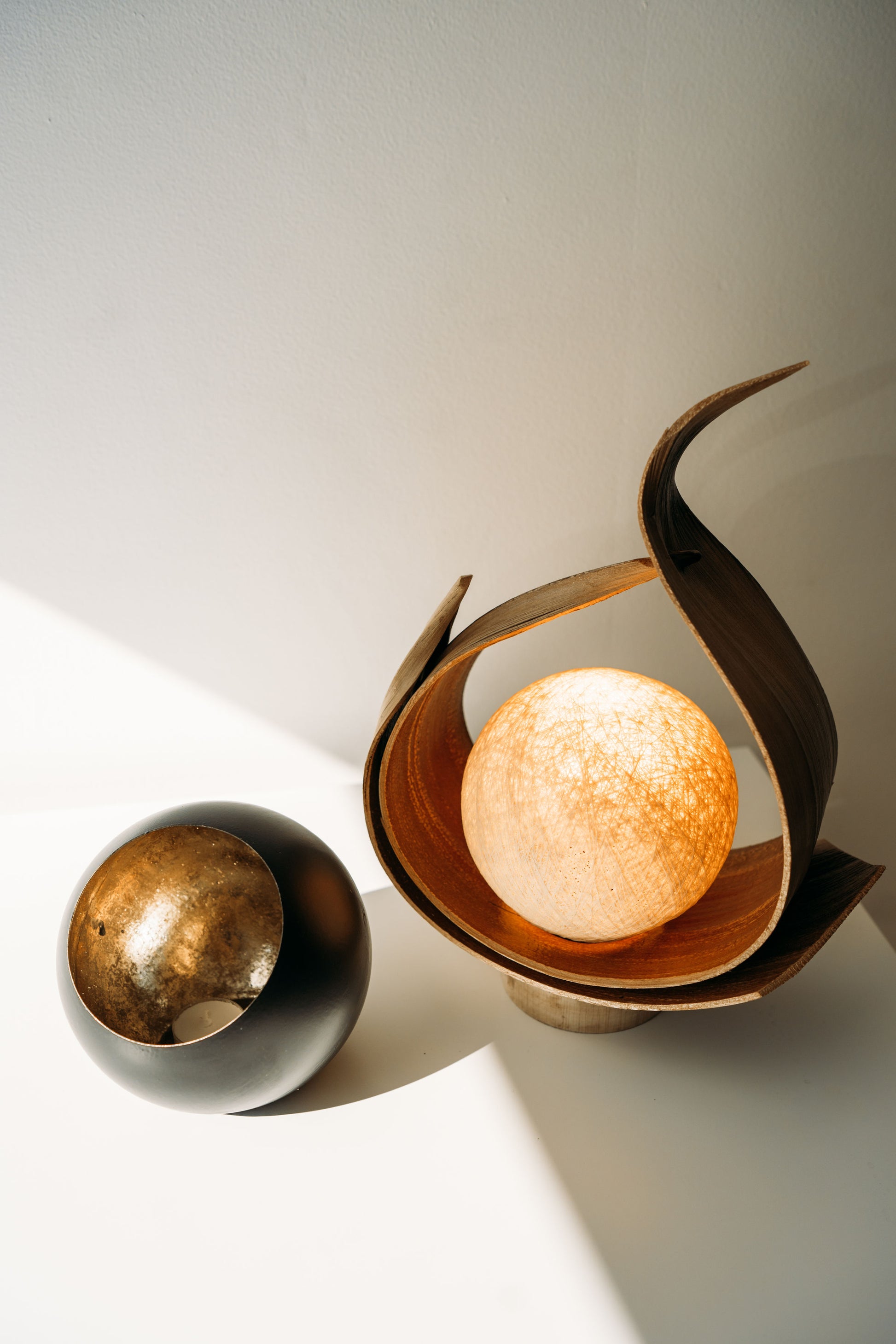 Beautiful handcrafted balinese zen orb lamp Kiko Blossom Dark wood